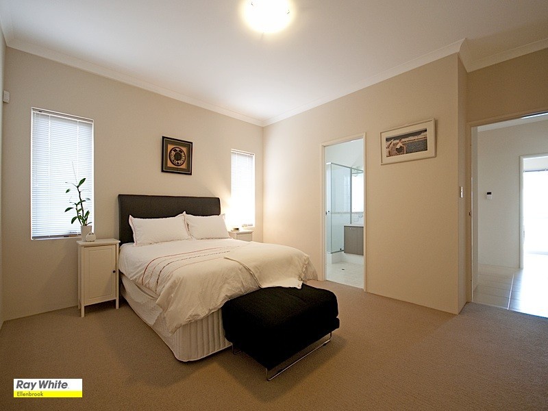 8 Beechwood Circle, Aveley WA 6069