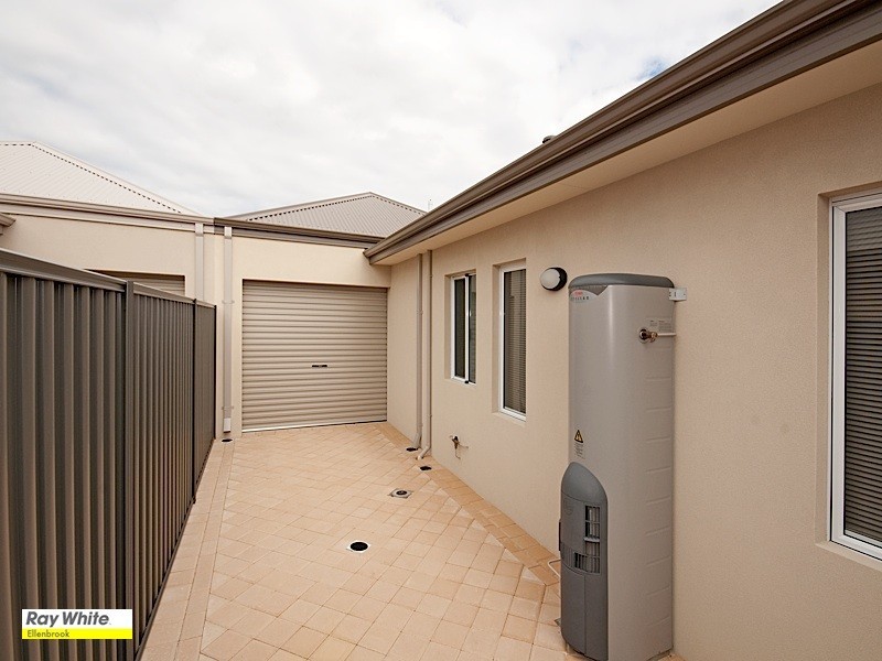 8 Beechwood Circle, Aveley WA 6069