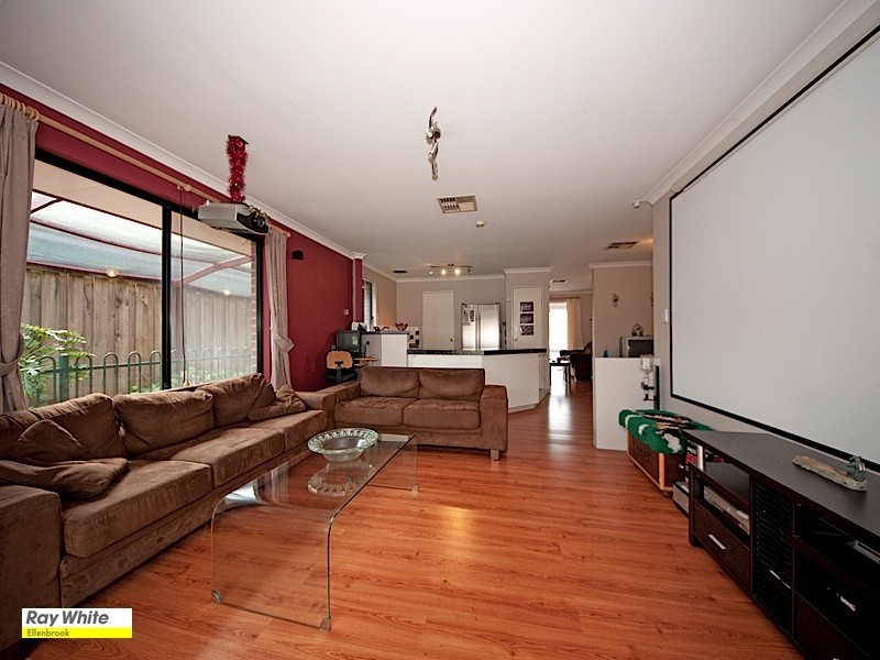 16 Morton Avenue, Ellenbrook WA 6069