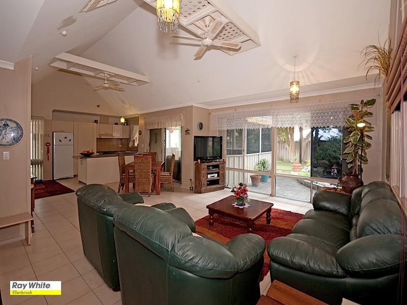 21 Wade Square, Stratton WA 6056