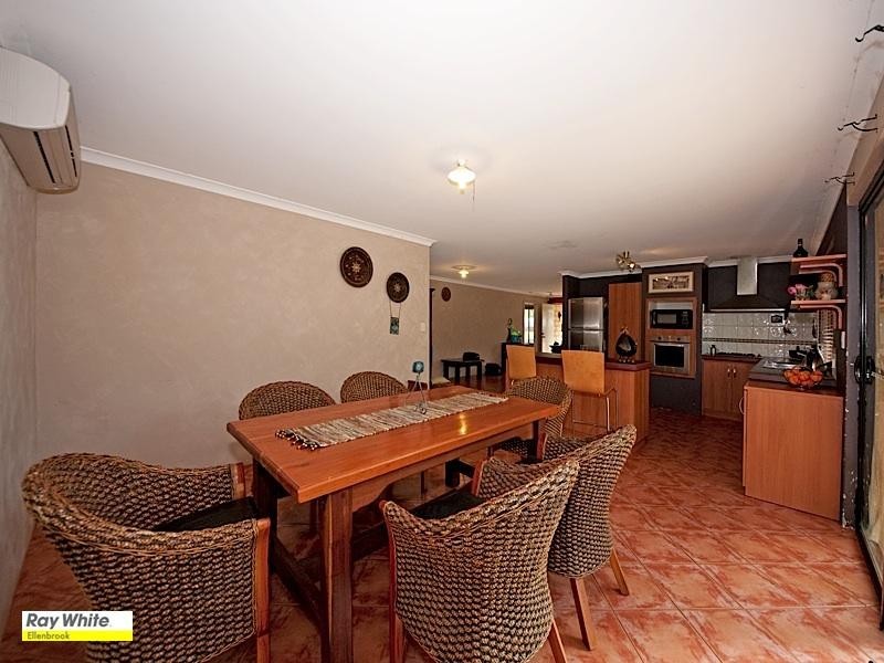 300 Santa Gertrudis Drive, Lower Chittering WA 6084