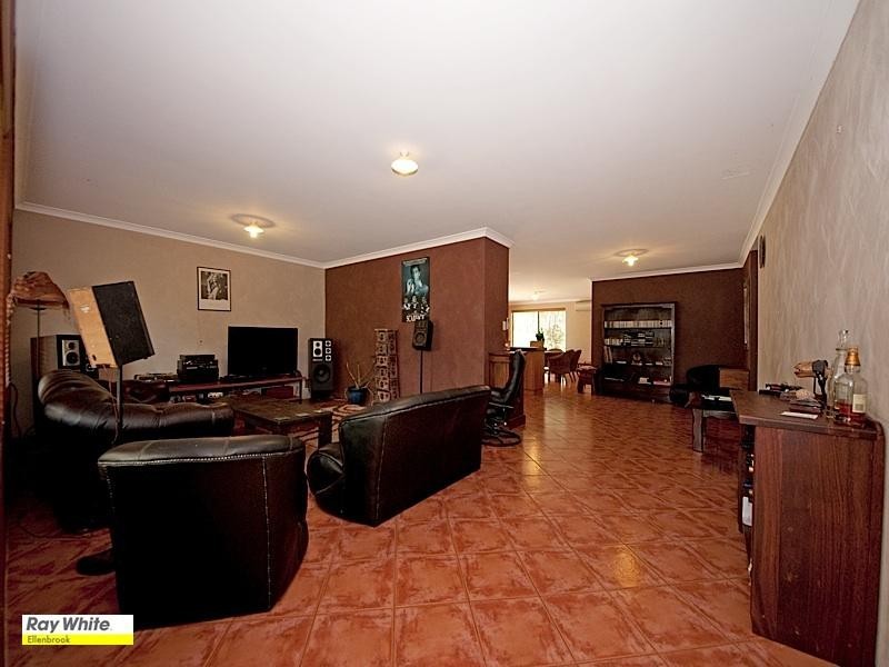 300 Santa Gertrudis Drive, Lower Chittering WA 6084