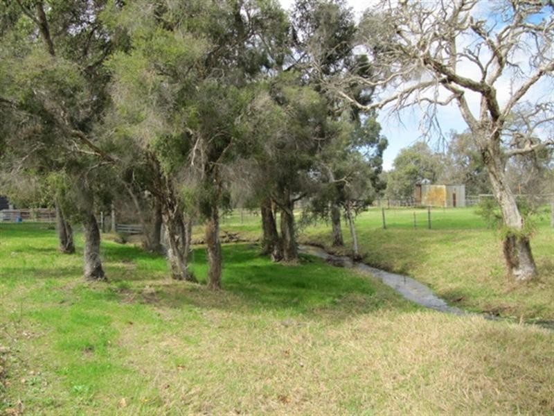 1604 Gnangara Road, Henley Brook WA 6055