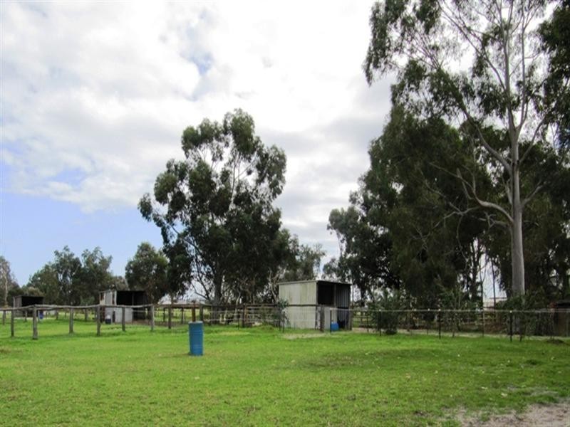 1604 Gnangara Road, Henley Brook WA 6055
