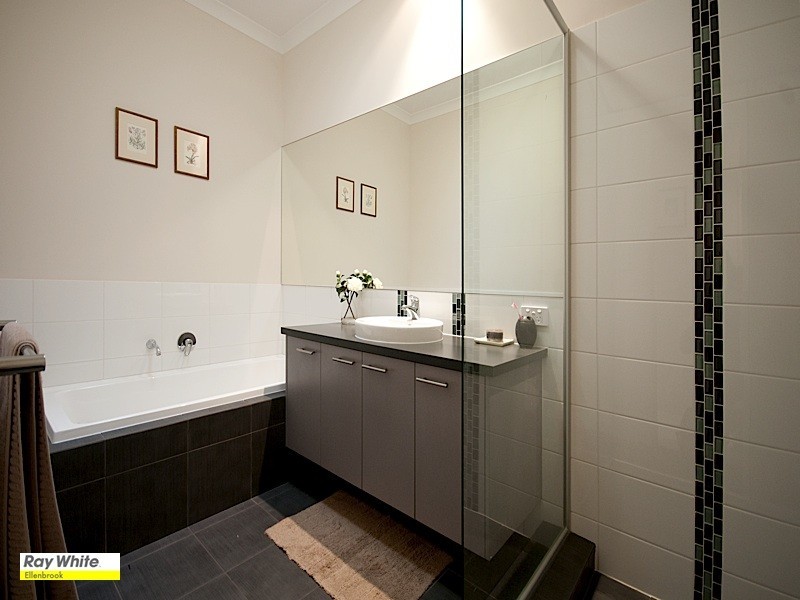 22 Hirani Link, Aveley WA 6069