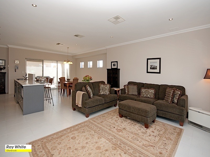 22 Hirani Link, Aveley WA 6069
