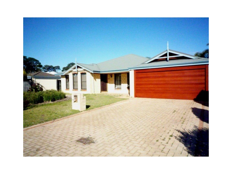 16 Sorrento Turn, Ellenbrook WA 6069