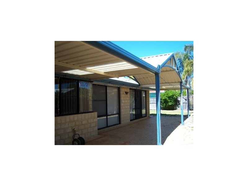 16 Sorrento Turn, Ellenbrook WA 6069