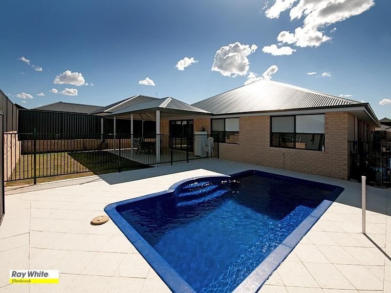 381 Millhouse Road, Aveley WA 6069