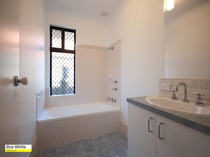 11 Baskir Way, Henley Brook WA 6055