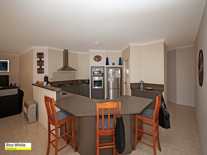 44 Mona Vale Loop, Ellenbrook WA 6069