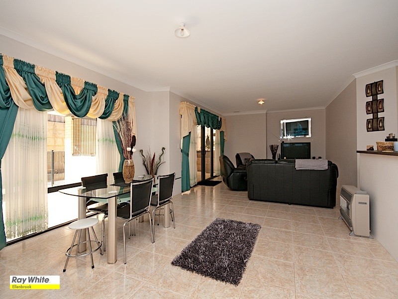 44 Mona Vale Loop, Ellenbrook WA 6069