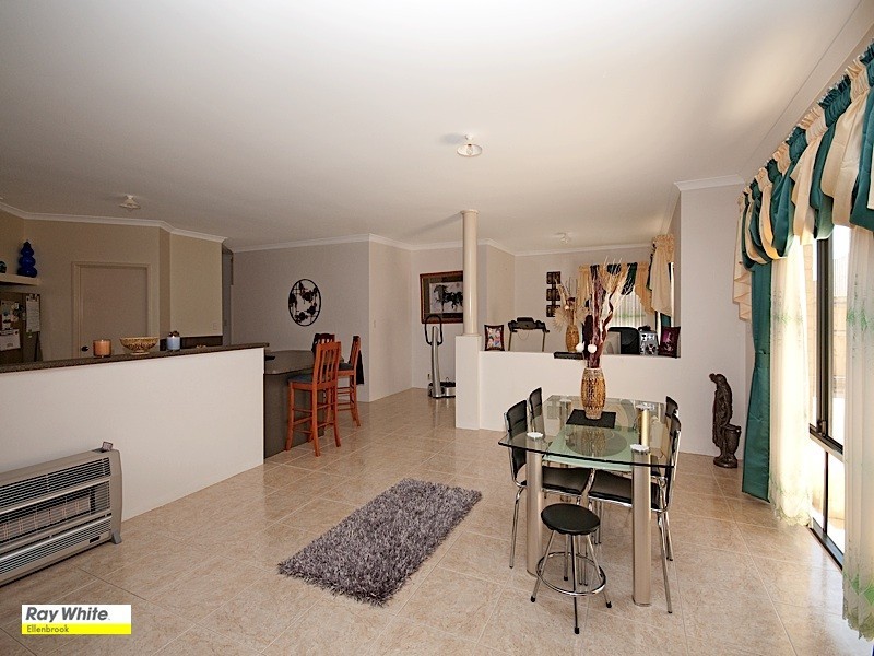 44 Mona Vale Loop, Ellenbrook WA 6069