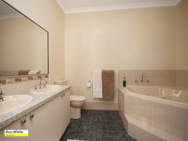 44 Mona Vale Loop, Ellenbrook WA 6069