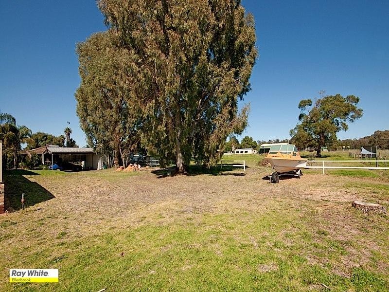 131 Carl Street, Muchea WA 6501