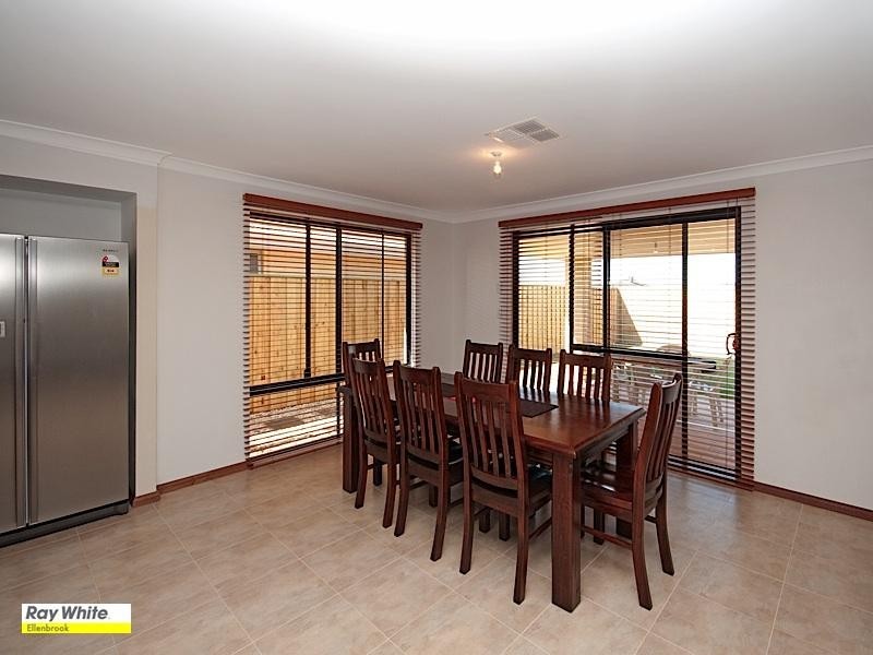 8 Hedlow Way, Ellenbrook WA 6069