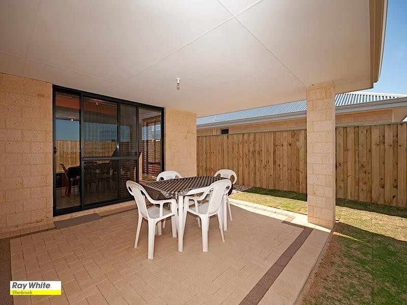 8 Hedlow Way, Ellenbrook WA 6069
