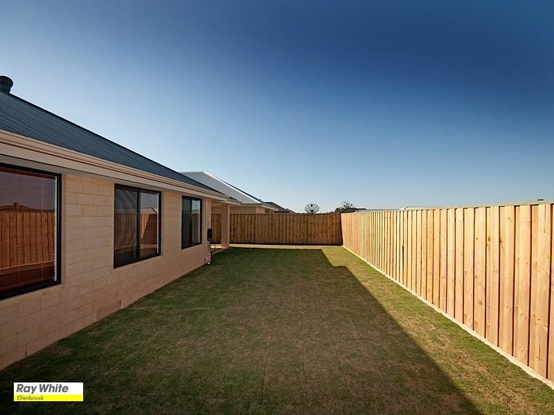 8 Hedlow Way, Ellenbrook WA 6069