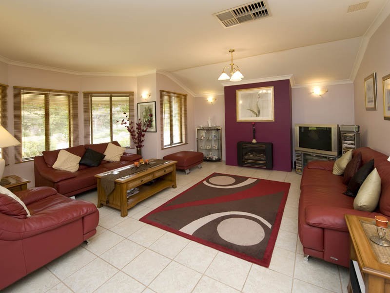 21 Highpoint Boulevard, Ellenbrook WA 6069