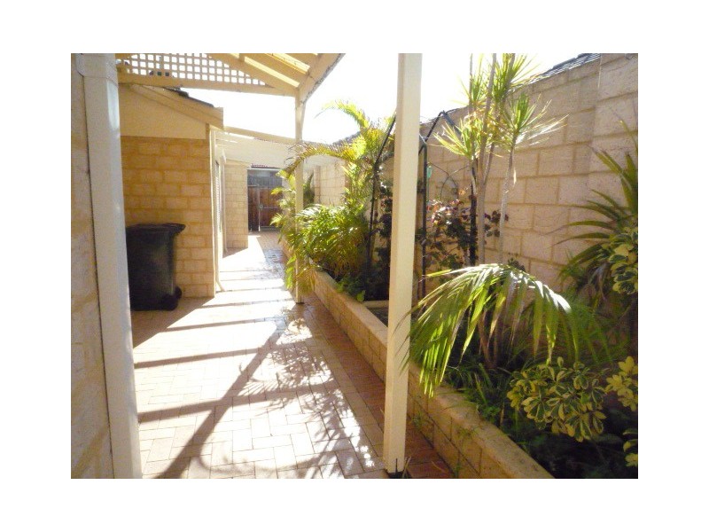 21 Highpoint Boulevard, Ellenbrook WA 6069