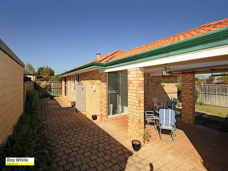 2 Tarkine Lane, Ellenbrook WA 6069