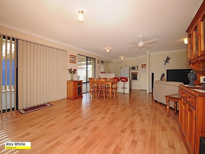 1 Velvick Pass, Ellenbrook WA 6069