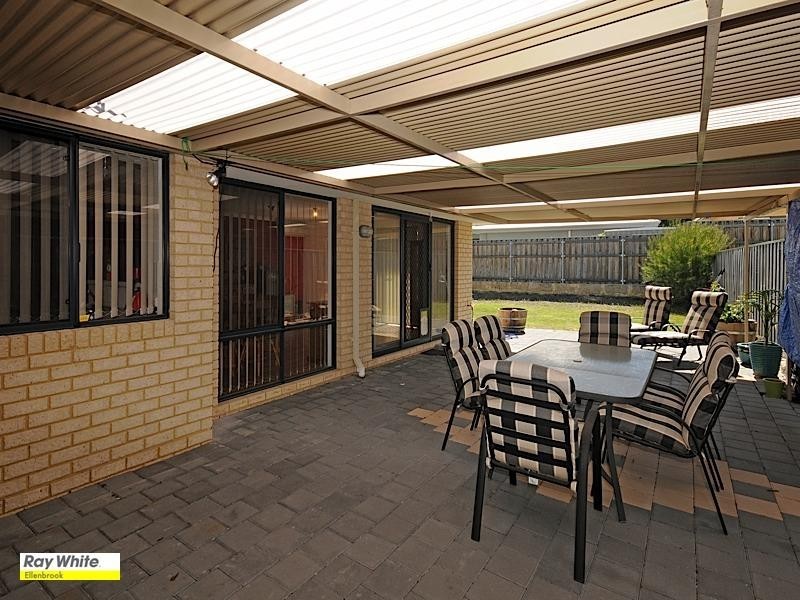 1 Velvick Pass, Ellenbrook WA 6069