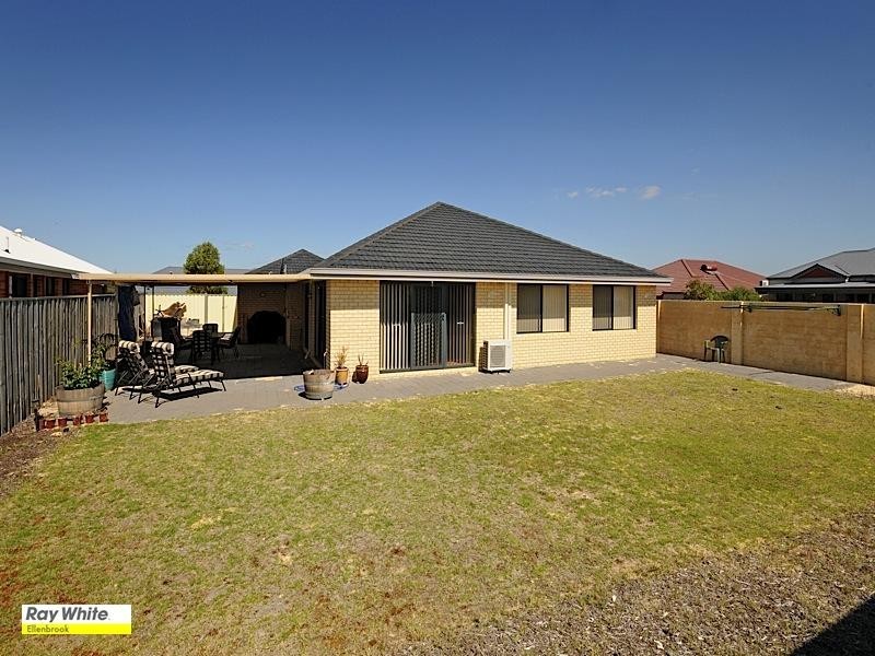 1 Velvick Pass, Ellenbrook WA 6069