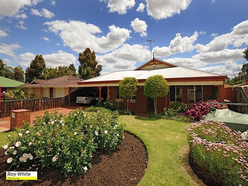 44 Kangaroo Entrance, Stratton WA 6056