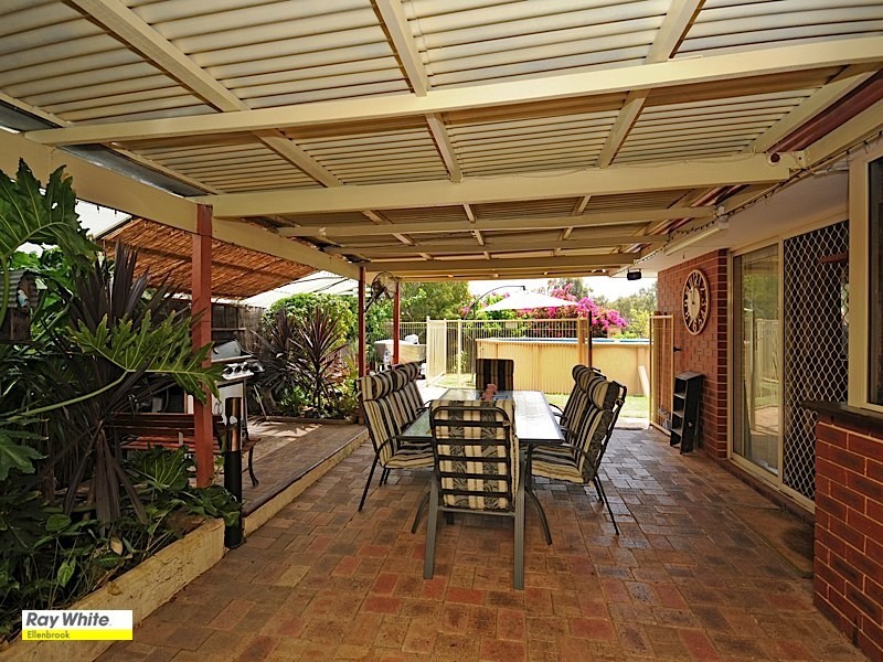 44 Kangaroo Entrance, Stratton WA 6056