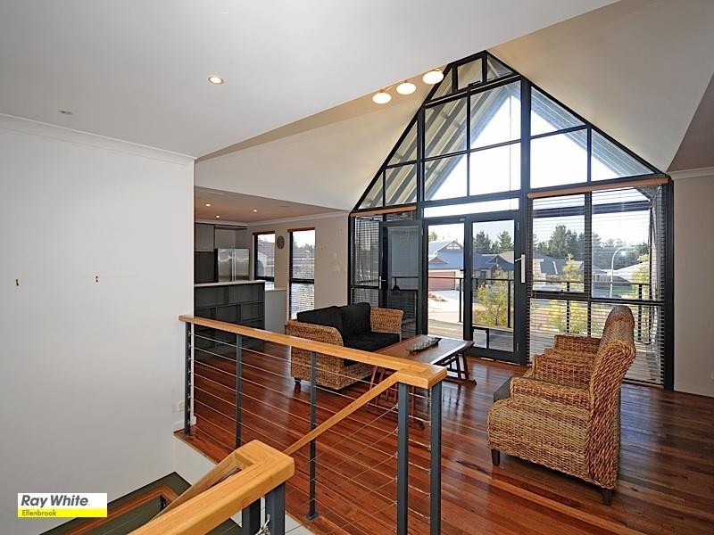 17 Erickson Pass, Ellenbrook WA 6069