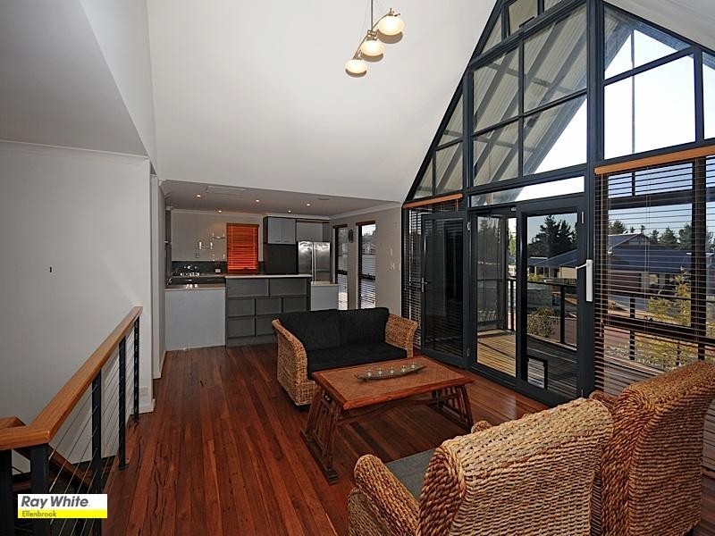 17 Erickson Pass, Ellenbrook WA 6069