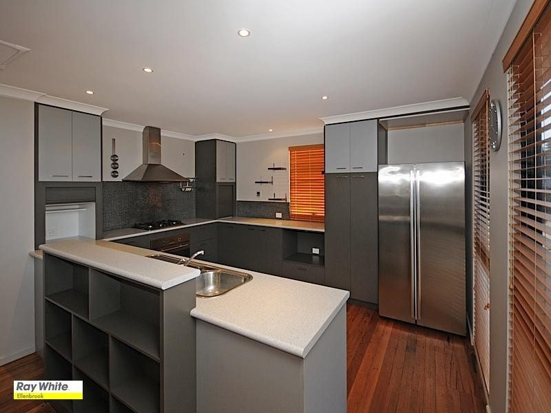 17 Erickson Pass, Ellenbrook WA 6069