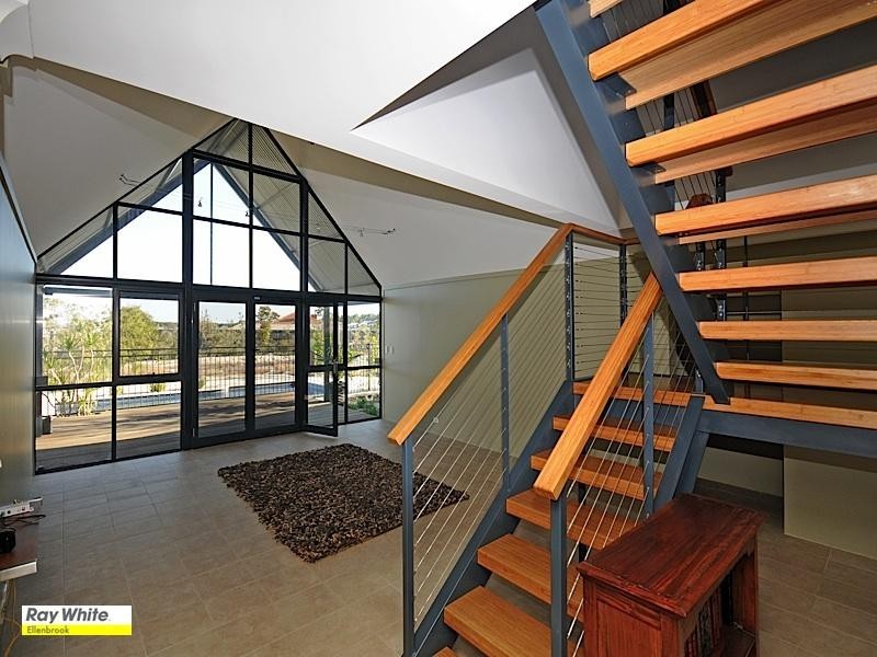 17 Erickson Pass, Ellenbrook WA 6069