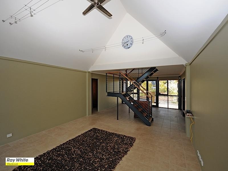 17 Erickson Pass, Ellenbrook WA 6069