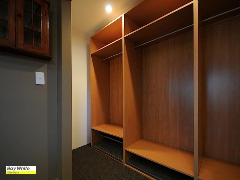 17 Erickson Pass, Ellenbrook WA 6069