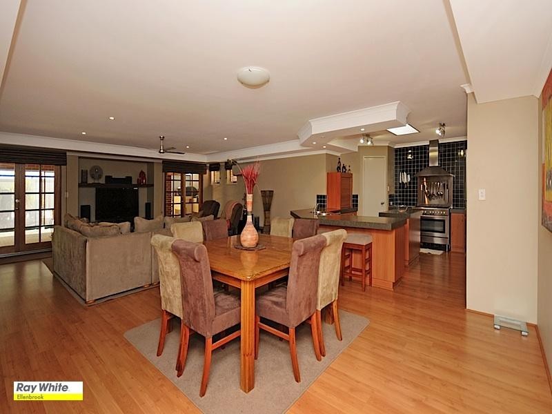 137 Railway Parade, Upper Swan WA 6069