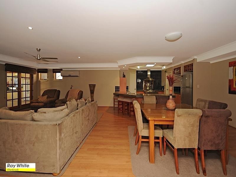 137 Railway Parade, Upper Swan WA 6069