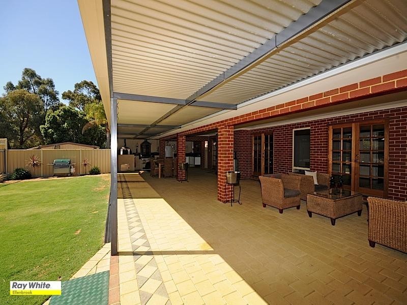 137 Railway Parade, Upper Swan WA 6069