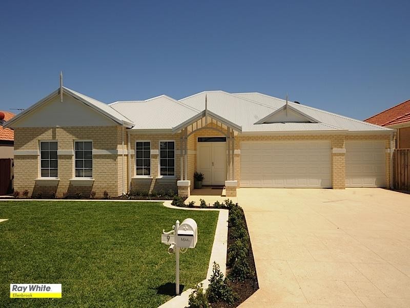 9 Petworth Drive, The Vines WA 6069