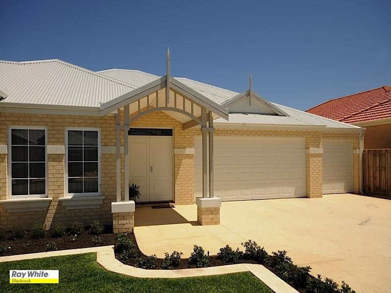 9 Petworth Drive, The Vines WA 6069