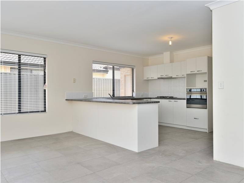 5 Tondoon Bend, Aveley WA 6069