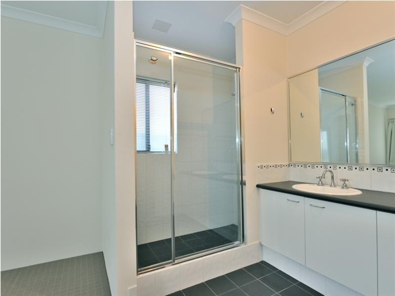 5 Tondoon Bend, Aveley WA 6069