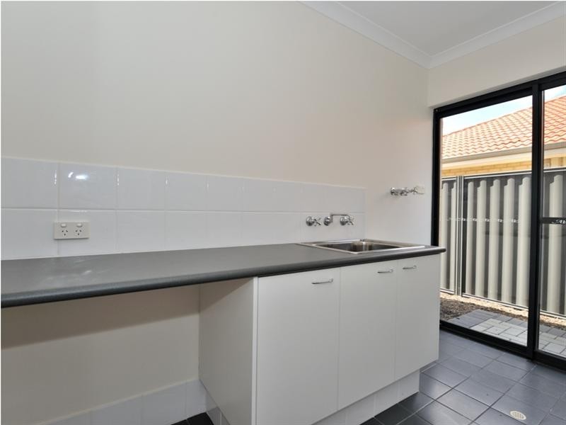 5 Tondoon Bend, Aveley WA 6069