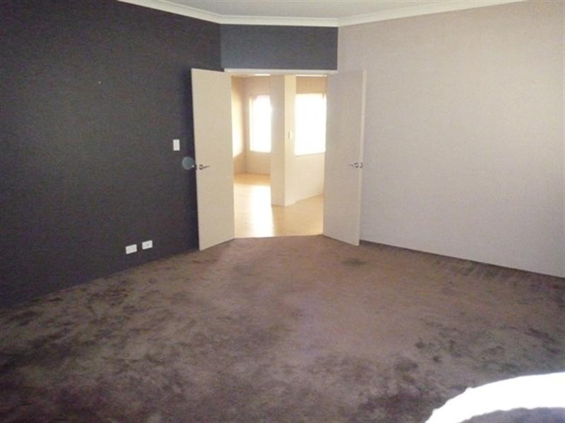 11 Travers Way, Aveley WA 6069