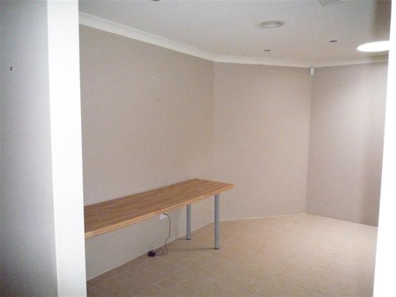 11 Travers Way, Aveley WA 6069