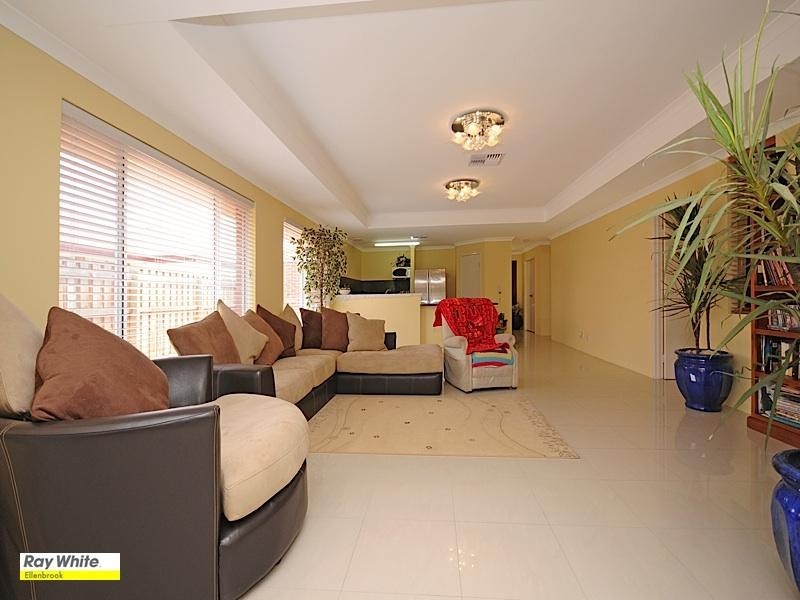 9 Everard Avenue, Ellenbrook WA 6069