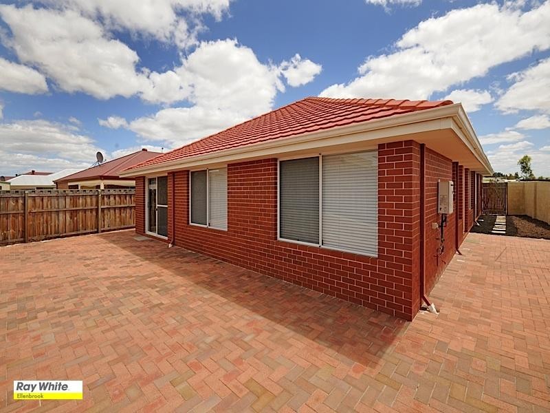 9 Everard Avenue, Ellenbrook WA 6069