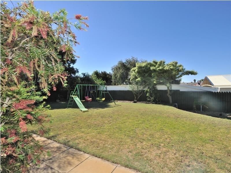 33 Gillam Way, Beechboro WA 6063