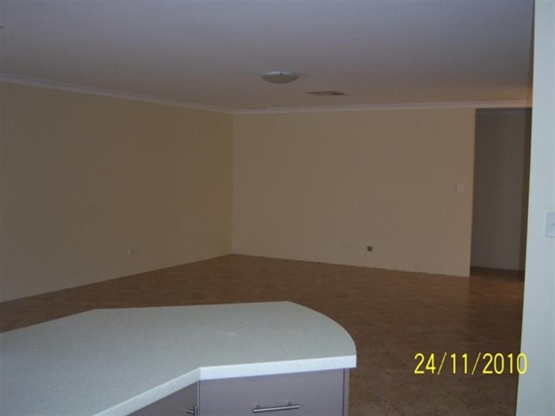 10 Stowe Link, Aveley WA 6069